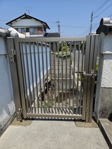 山口 門扉